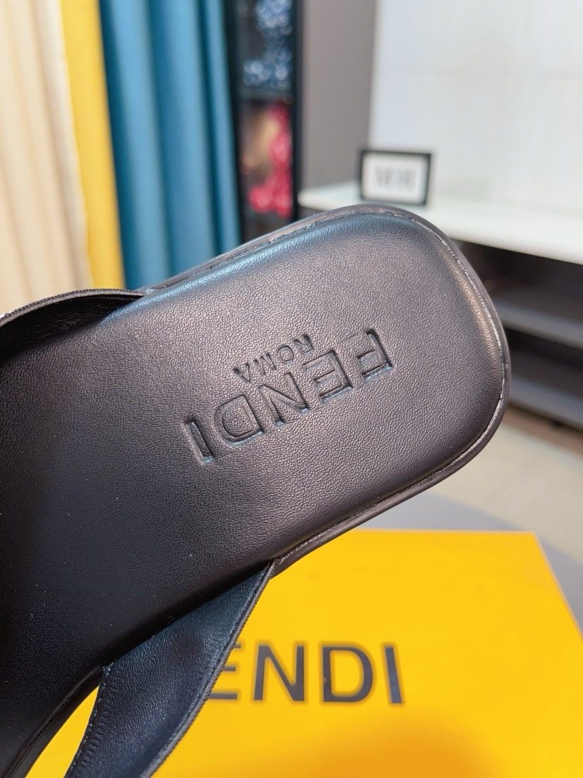 Fendi Striped Thong Sandals — detail
